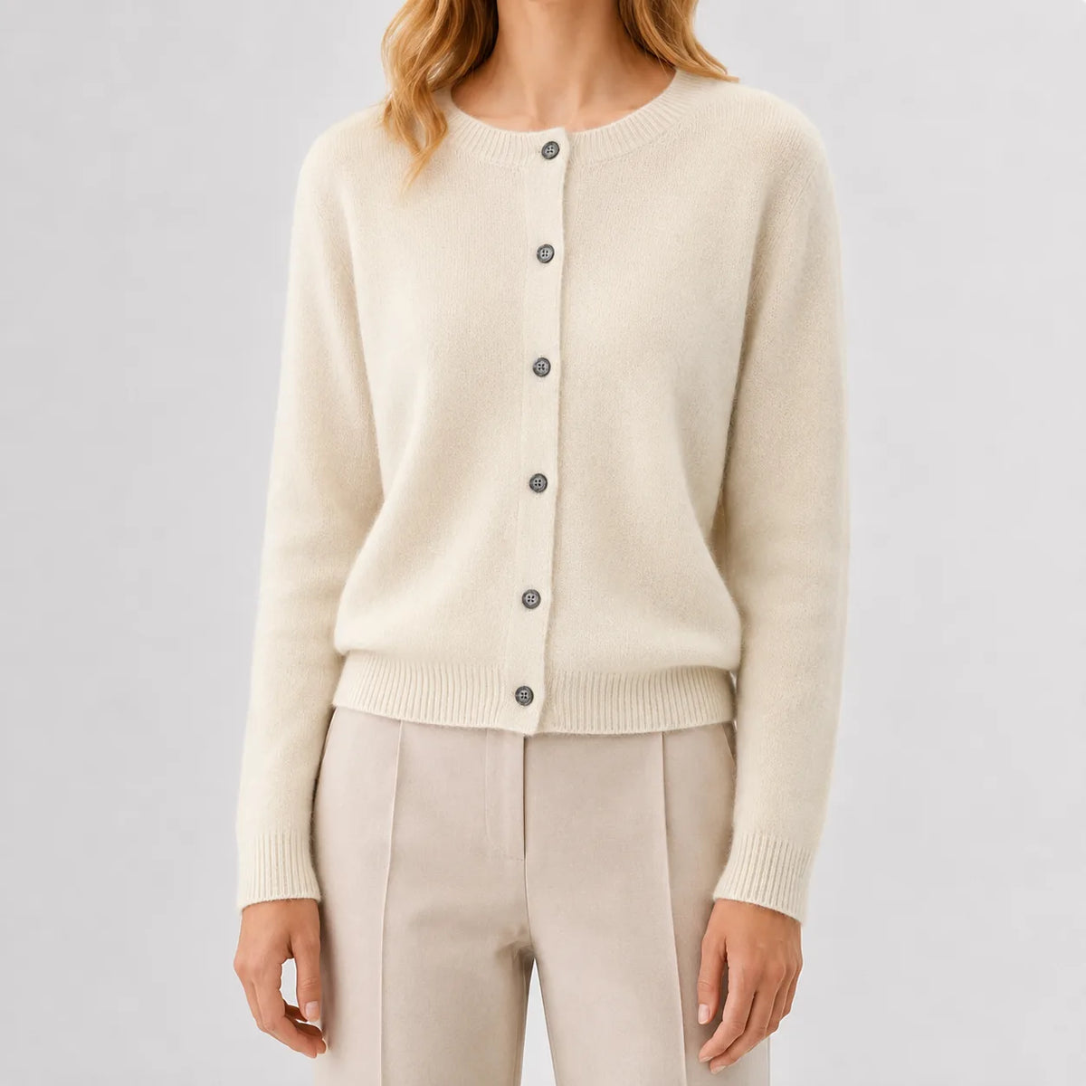 Cardigan met knopen en ribgebreide details
