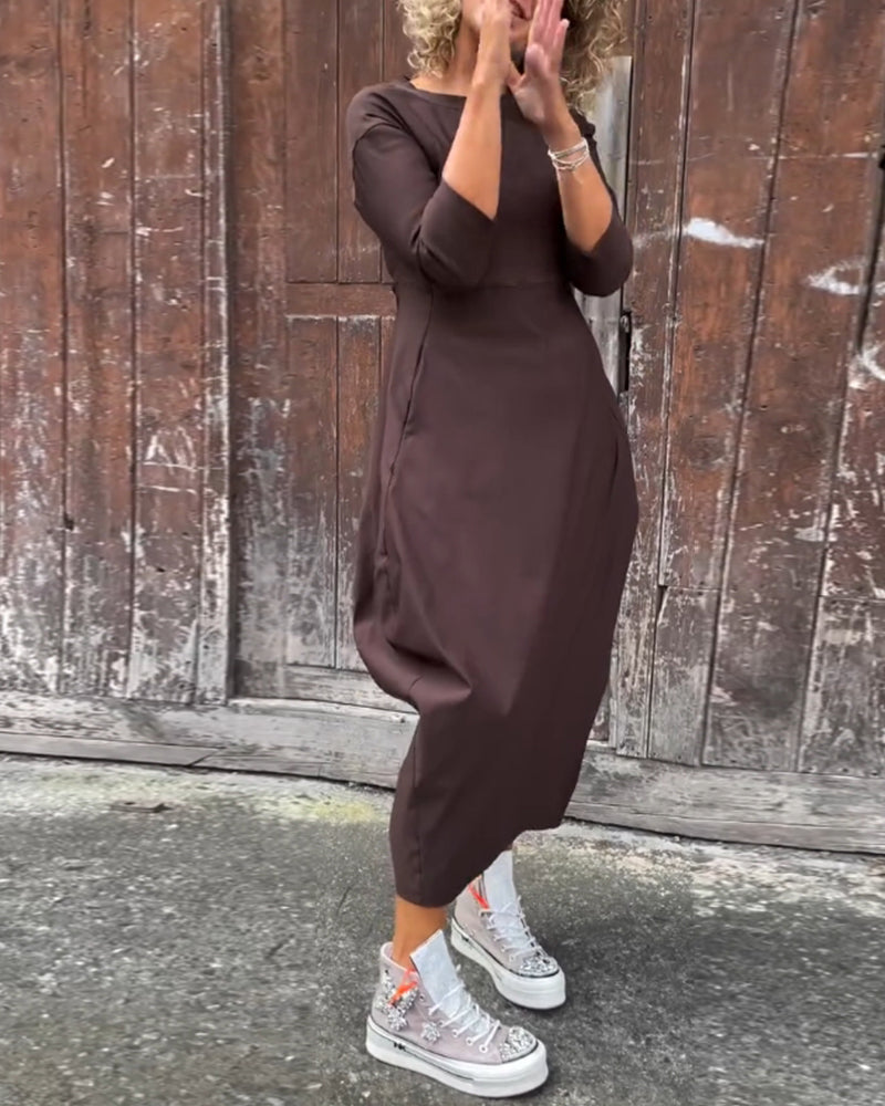 Elegant Maxi Dress with Long Sleeves & Pockets