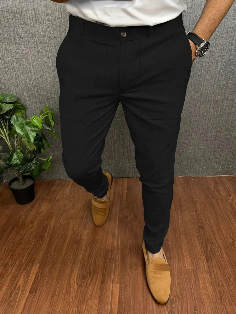 Daan | Stijlvolle potloodbroek voor heren in de kleur Zwart voor heren in stijl ideaal voor de lente.