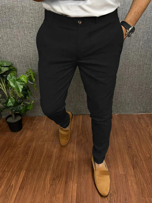 Daan | Stijlvolle potloodbroek voor heren in de kleur Zwart voor heren in stijl ideaal voor de lente.