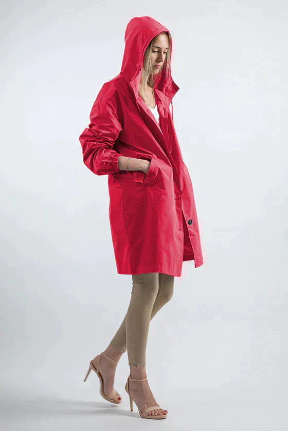 Dry | Waterdichte regenjas met knopen en capuchon in de kleur Beige voor dames in Outdoor stijl ideaal voor de herfst.