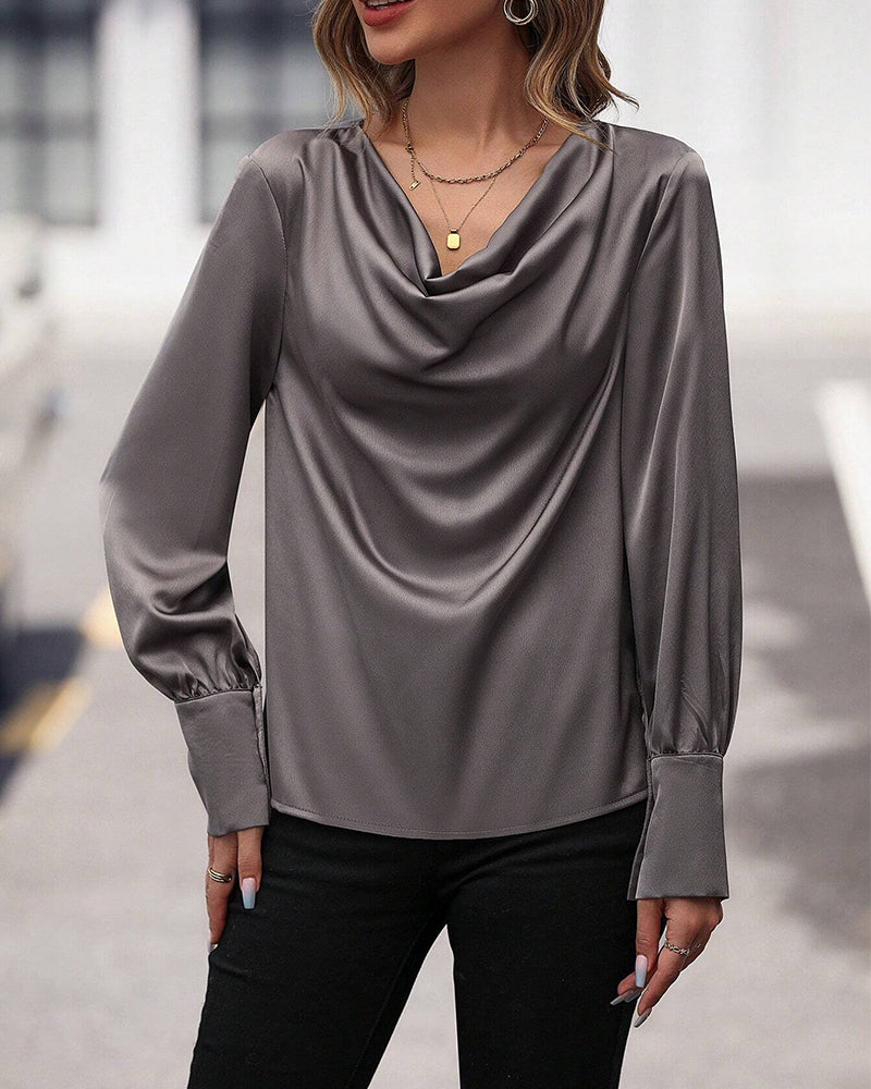 Effen kleur blouse met plooien in de kleur Grijs voor dames in stijl ideaal voor de herfst.