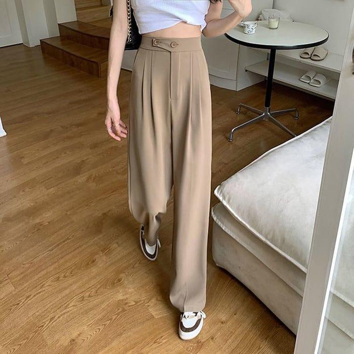 Elke | Brede stijlvolle pantalon in de kleur Koffie voor dames in Formal stijl ideaal voor de lente.