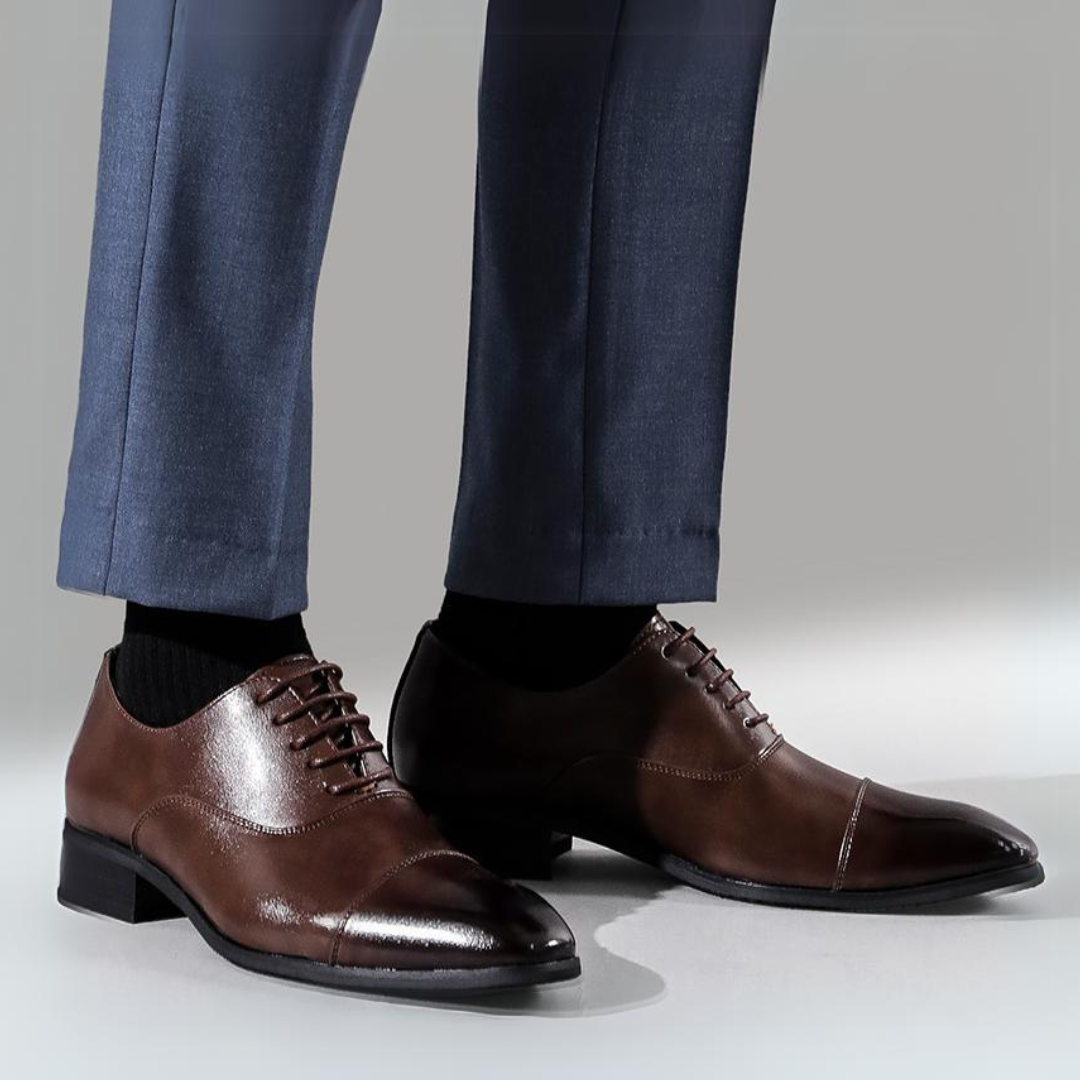 Erik | Klassieke leren schoenen in de kleur Zwart voor heren in Heritage stijl geschikt voor alle seizoenen.