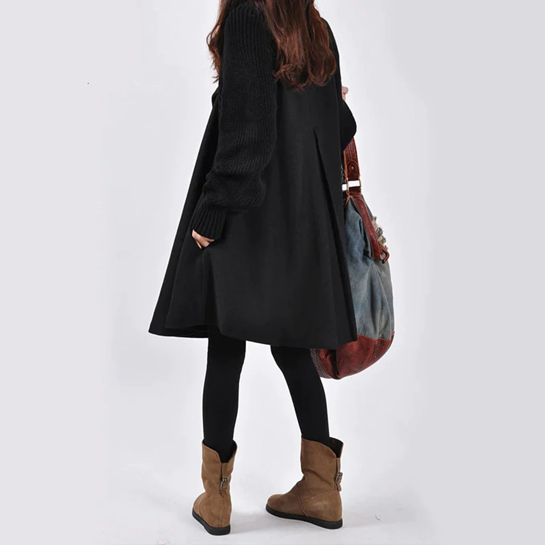 Eva | Zwarte elegante damesjas in de kleur Zwart voor dames in stijl ideaal voor de herfst.