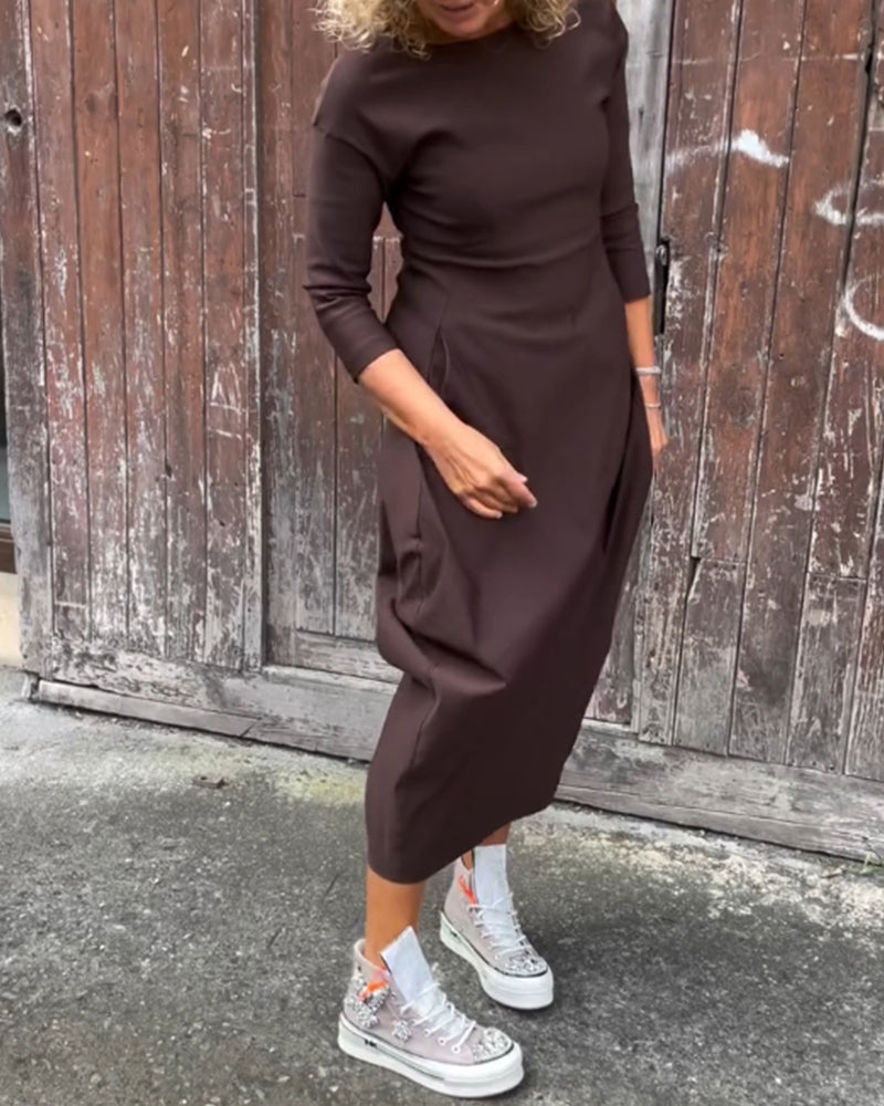 Elegant Maxi Dress with Long Sleeves & Pockets