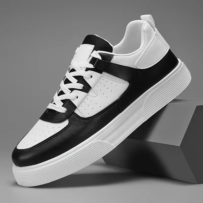 Lage sneakers met perforaties