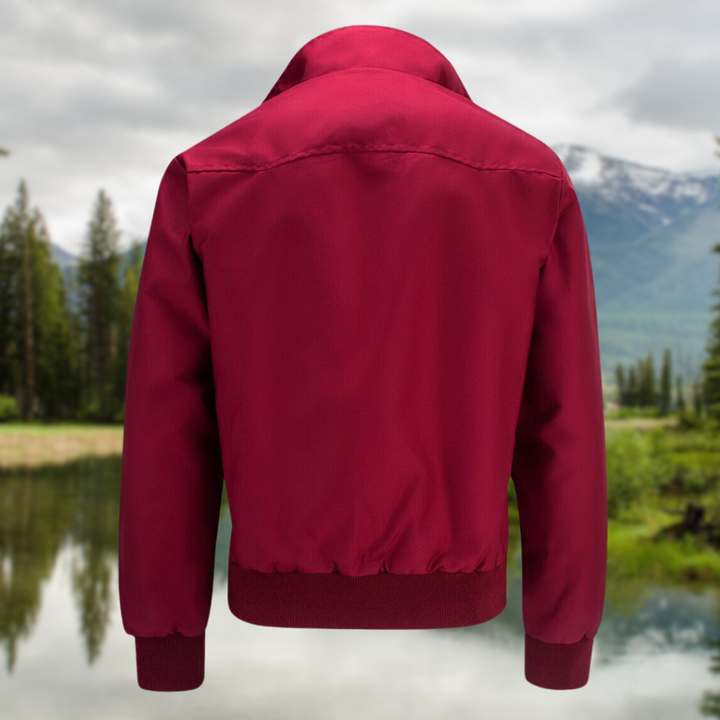 Stoer Harrington jasje, perfect voor een trendy look. Inclusief ingewerkte schoudernaden, praktische zakken, geribbelde manchetten en zoom, meerlaagse voering, ontspannen pasvorm en omgeslagen kraag voor veelzijdige uitstraling.
