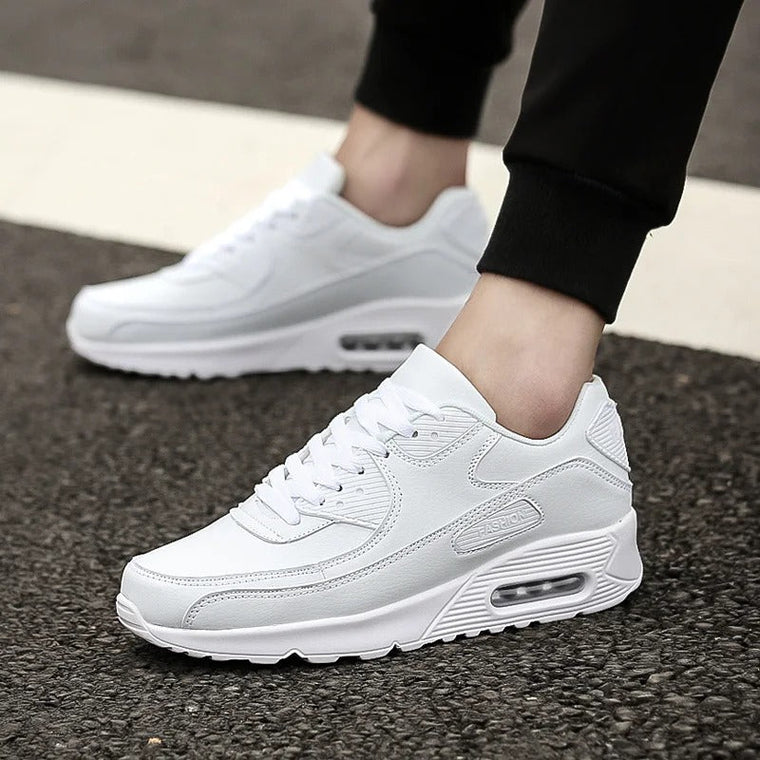 Jasper | Witte leren hoge zool herensneakers in de kleur Wit voor heren in stijl geschikt voor alle seizoenen.