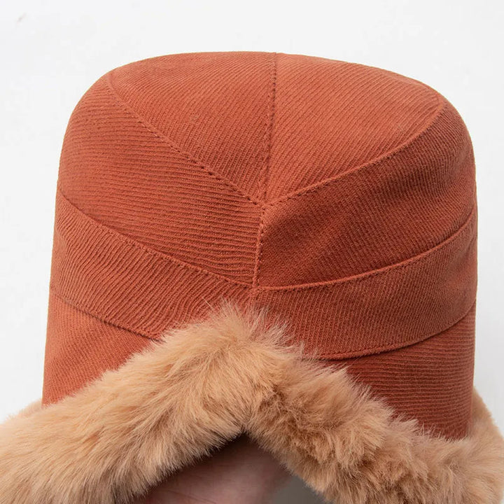 Klara | Klassiek & stijlvol winter vissershoedje in de kleur Caramel voor dames in Heritage stijl ideaal voor de winter