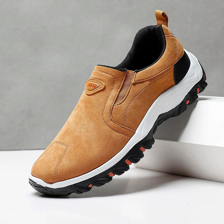 Klassieke loafers heren in de kleur Bruin voor heren in Heritage stijl ideaal voor de herfst.