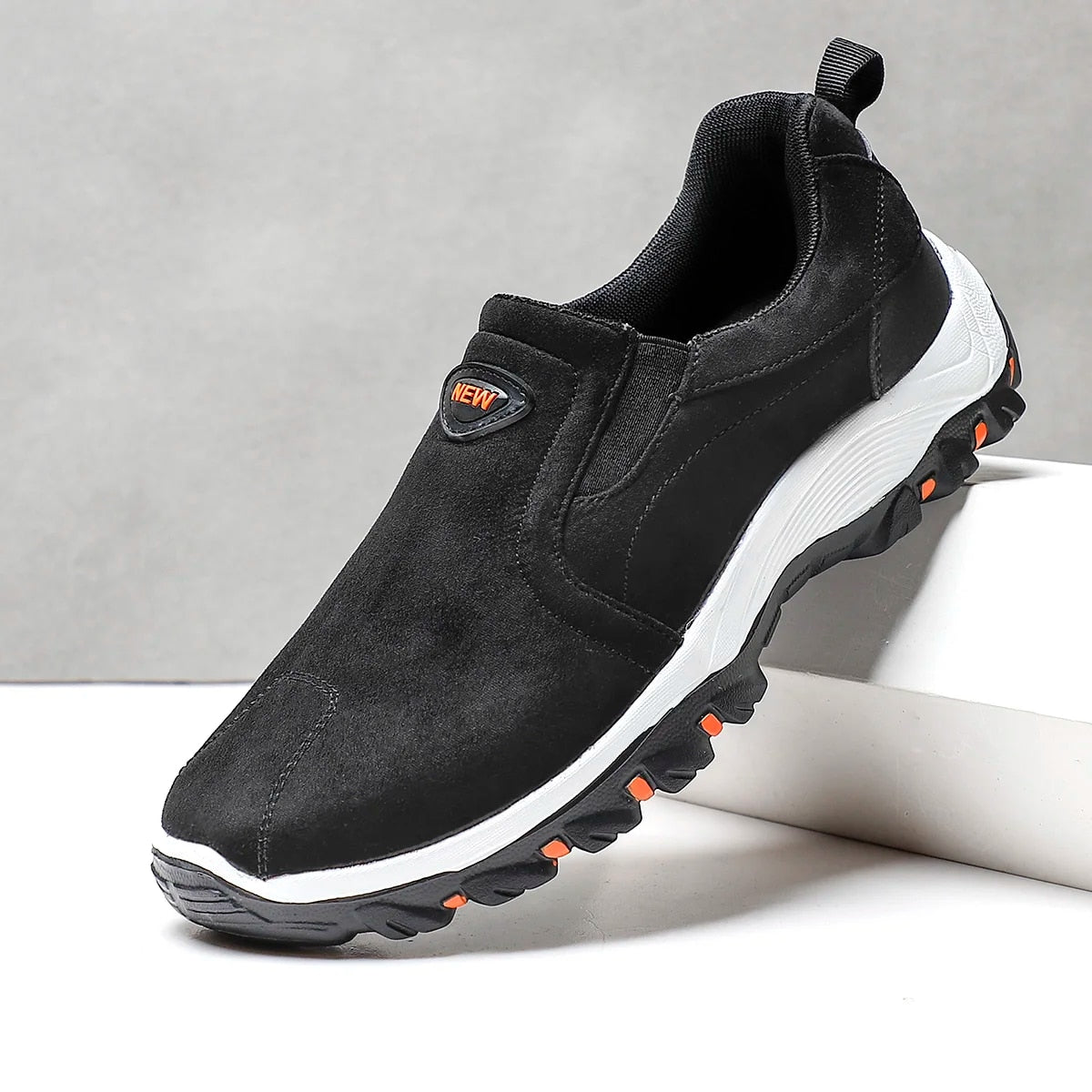 Klassieke loafers heren in de kleur Zwart voor heren in Heritage stijl ideaal voor de herfst.