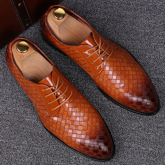 Stijlvolle en comfortabele formele leren veterschoenen, perfect voor diverse gelegenheden. Gemaakt van hoge kwaliteit leer en biedt ultiem comfort gedurende de hele dag. Maattabel beschikbaar voor juiste maatkeuze.