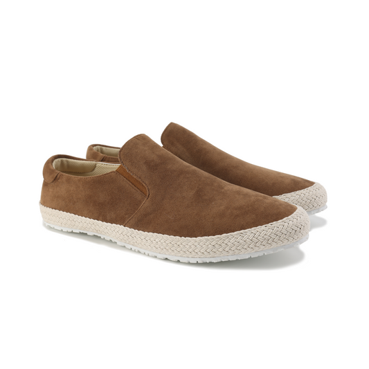 Levi | Suede stadschoenen in de kleur Bruin voor heren in Heritage stijl geschikt voor alle seizoenen.