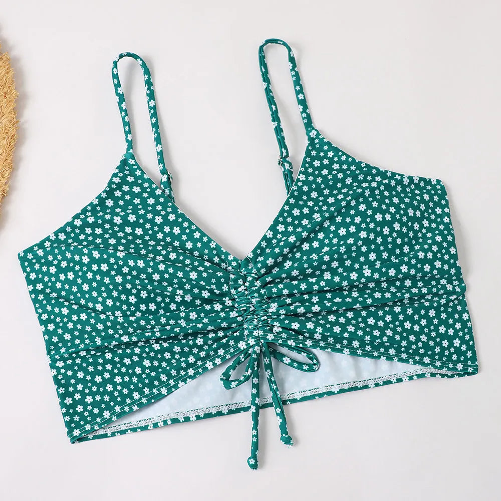 Lia | Schattige & trendy bloemen bikini in de kleur Groen voor dames in Beach stijl ideaal voor de zomer.