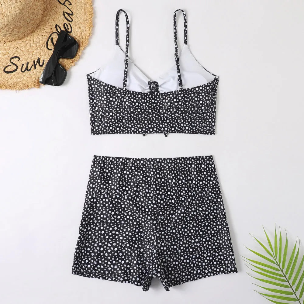 Lia | Schattige & trendy bloemen bikini in de kleur Groen voor dames in Beach stijl ideaal voor de zomer.