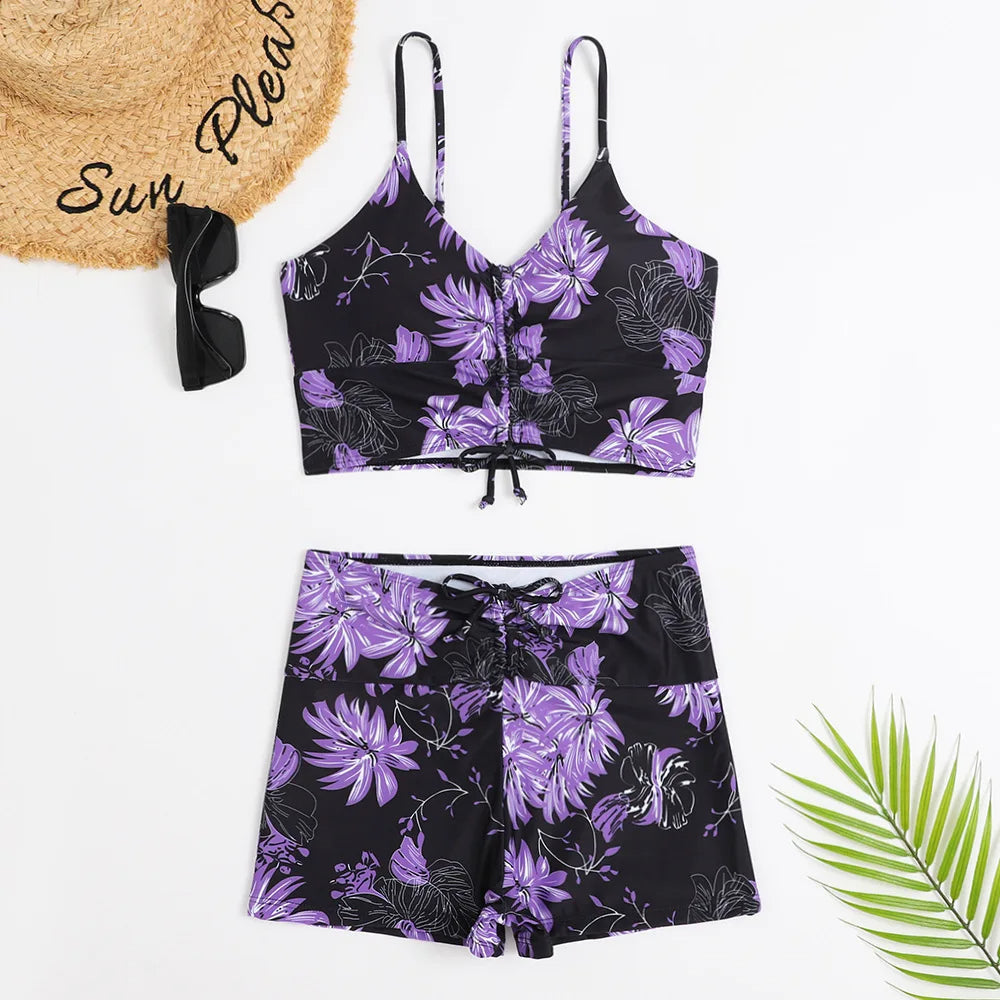 Lia | Schattige & trendy bloemen bikini in de kleur Paars voor dames in Beach stijl ideaal voor de zomer.