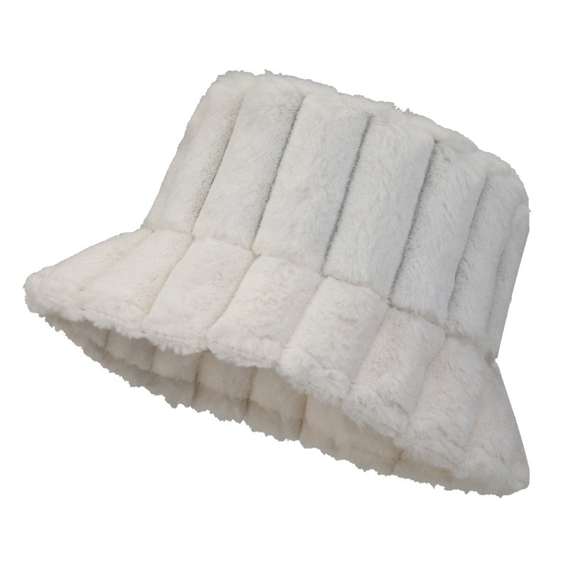 Lotte | Warme & stijlvolle bucket hat in de kleur Wit voor dames in Lounge stijl ideaal voor de herfst.