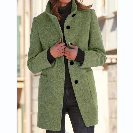 Lotte | Winddichte damesmantel met opstaande kraag in de kleur Groen voor dames in Outdoor stijl ideaal voor de herfst.