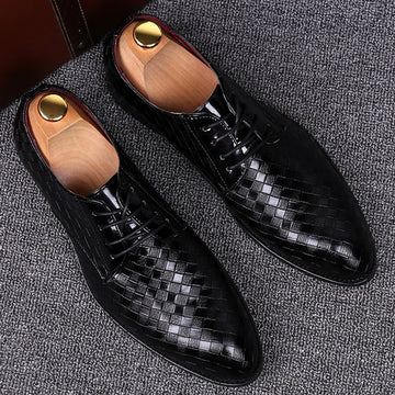Lucas | Formele leren nette veterschoenen voor mannen in de kleur Zwart voor heren in stijl geschikt voor alle seizoenen.