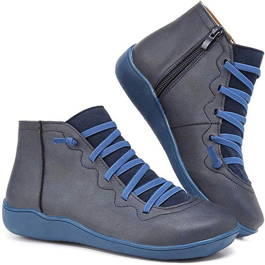 Luna | Leren enkellaarsjes in de kleur Blauw voor dames in stijl geschikt voor alle seizoenen.