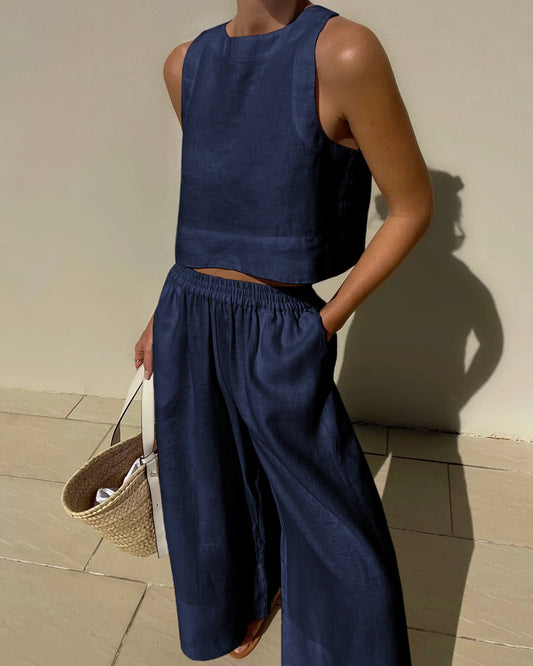 Luna | Tweedelige set voor vrouwen in de kleur Marineblauw voor dames in stijl ideaal voor de lente.