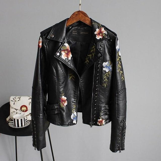 Maudna | Leren Dames Jas in de kleur Zwart voor dames in stijl ideaal voor de herfst.