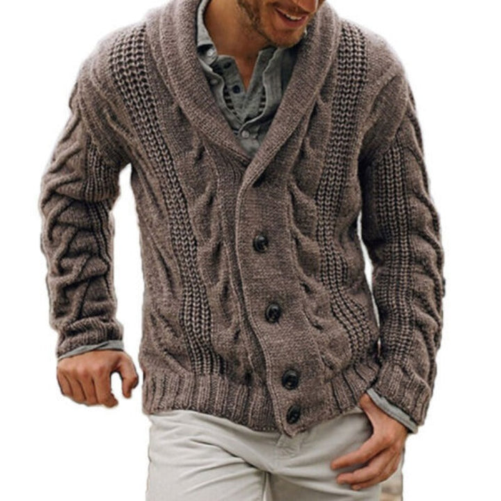 Max | Warm gebreide wollen herenvest in de kleur Bruin voor heren in Heritage stijl ideaal voor de herfst.