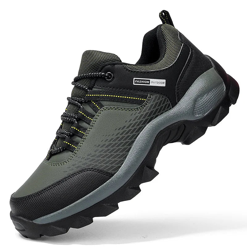 Mees | Comfortabele herenschoenen in de kleur Legergroen voor heren in stijl geschikt voor alle seizoenen.