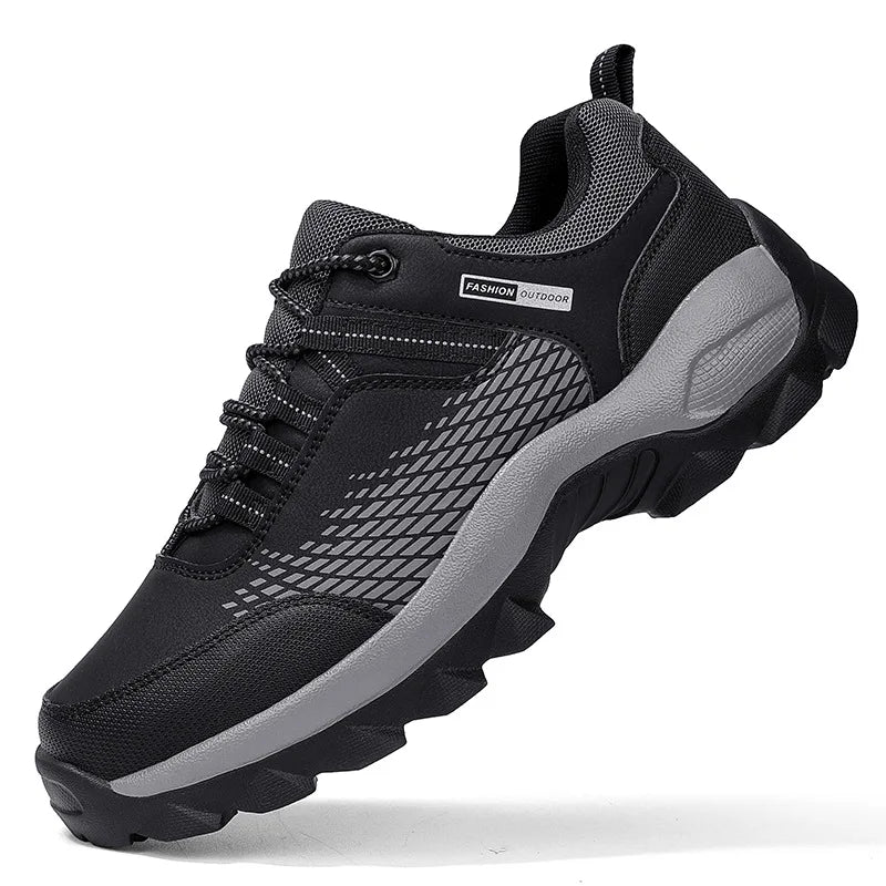 Mees | Comfortabele herenschoenen in de kleur Zwart voor heren in stijl geschikt voor alle seizoenen.