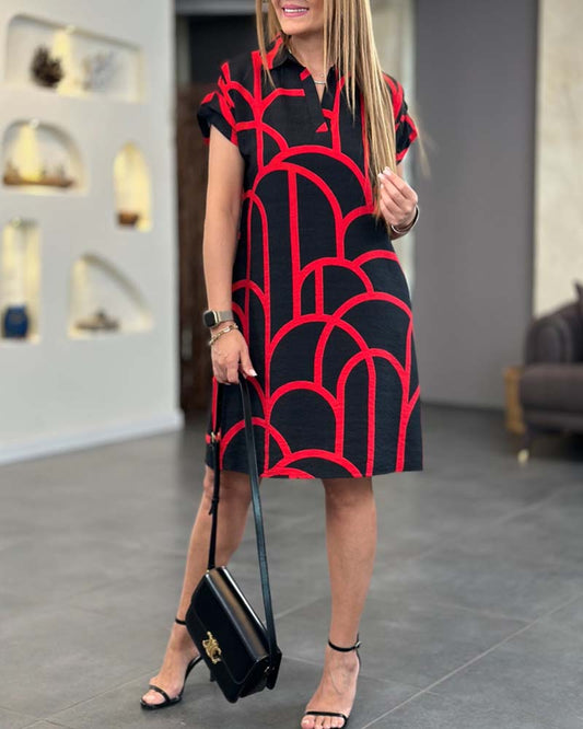 Midi jurk met korte mouwen en V-hals in de kleur Rood voor dames in stijl ideaal voor de lente.