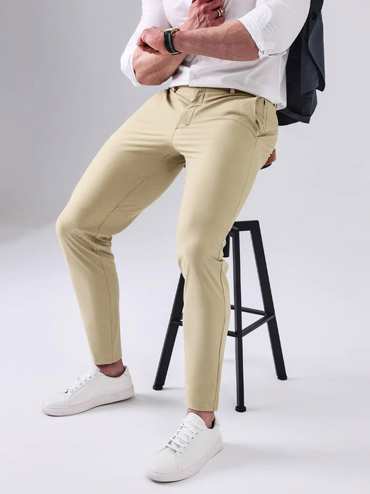 Mike | Slanke broek in de kleur Beige voor heren in stijl geschikt voor alle seizoenen.