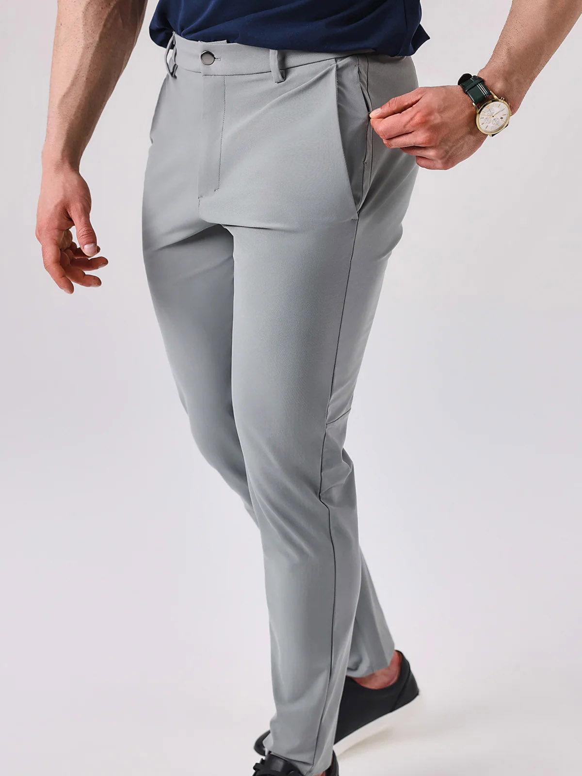 Mike | Slanke broek in de kleur Bruin voor heren in stijl geschikt voor alle seizoenen.