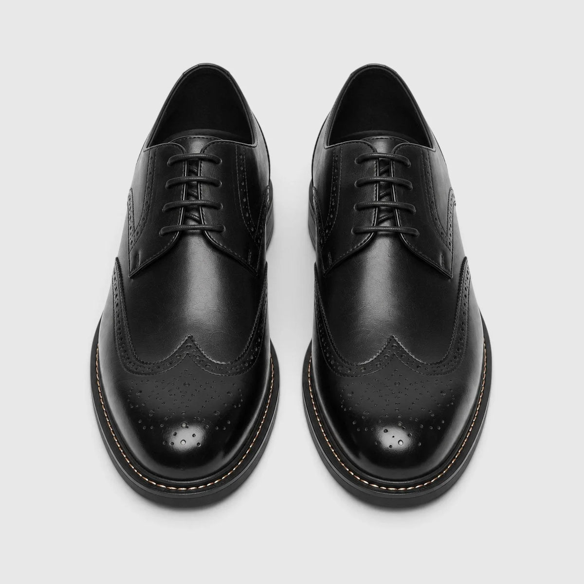 Derby schoenen met brogue details