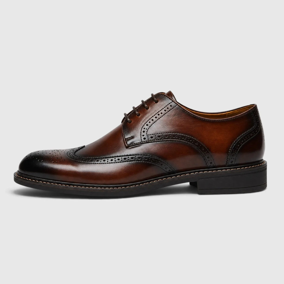 Derby schoenen met brogue details