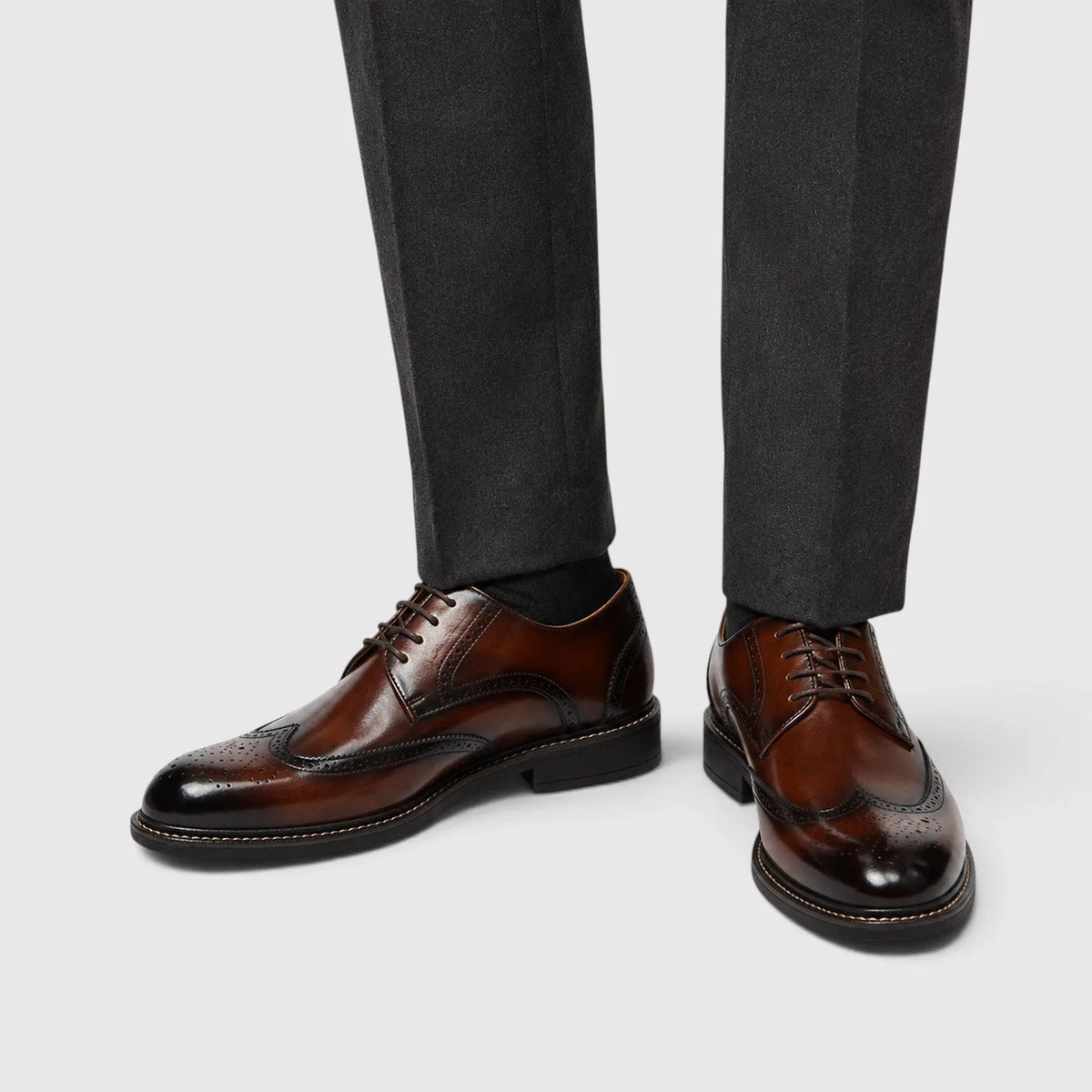 Derby schoenen met brogue details