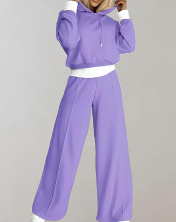 Nina | 2-delige set: trui met capuchon en broek met wijde pijpen in de kleur Paars voor dames in stijl ideaal voor de lente.