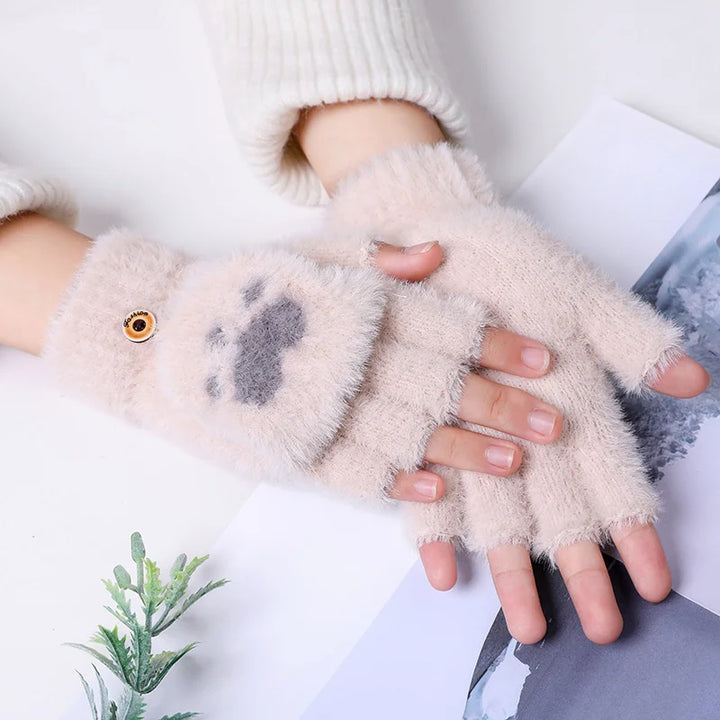 Nina | Schattige & comfortabele minky wanten in de kleur Beige voor dames in stijl ideaal voor de winter