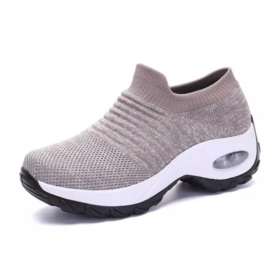 Ondersteunende schoenen met voetboogsteun in de kleur Beige voor dames in stijl geschikt voor alle seizoenen.