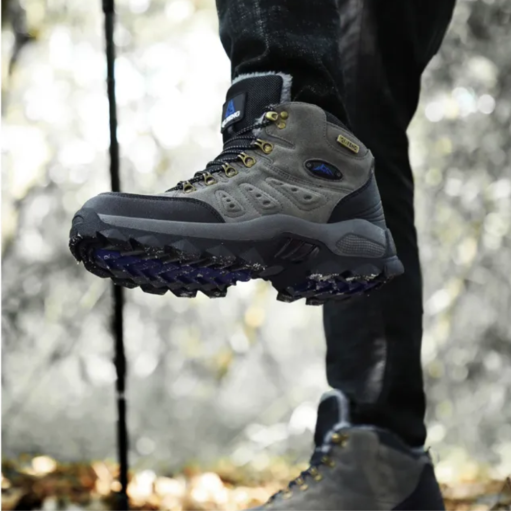 Outdoor waterdichte antislip wandelschoenen in de kleur 36 voor dames in Outdoor stijl geschikt voor alle seizoenen.