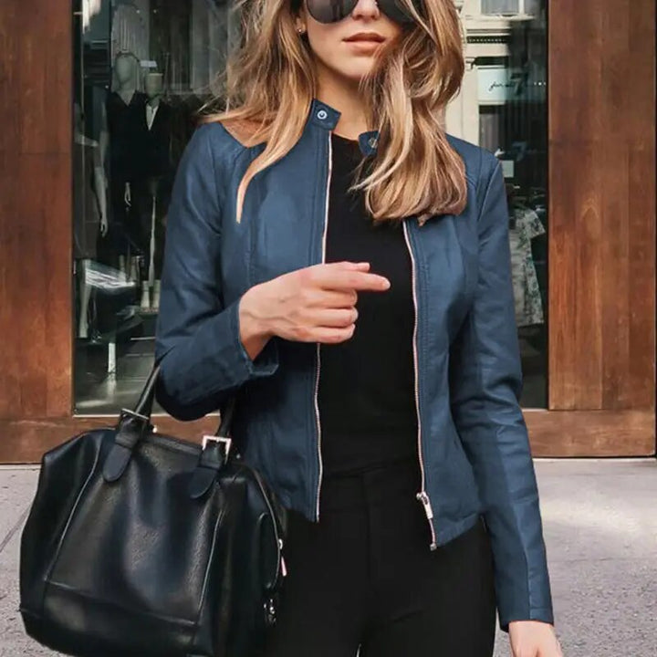 Sannela | Klassieke leren damesjas in de kleur Marineblauw voor dames in Heritage stijl ideaal voor de herfst.