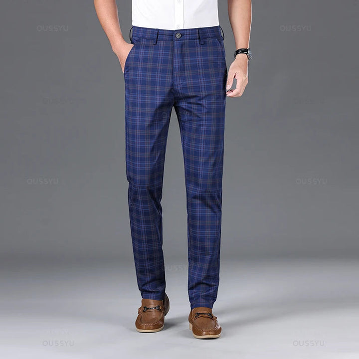 Thijs | Klassieke geruite herenpantalon in de kleur Blauw voor heren in Heritage stijl geschikt voor alle seizoenen.