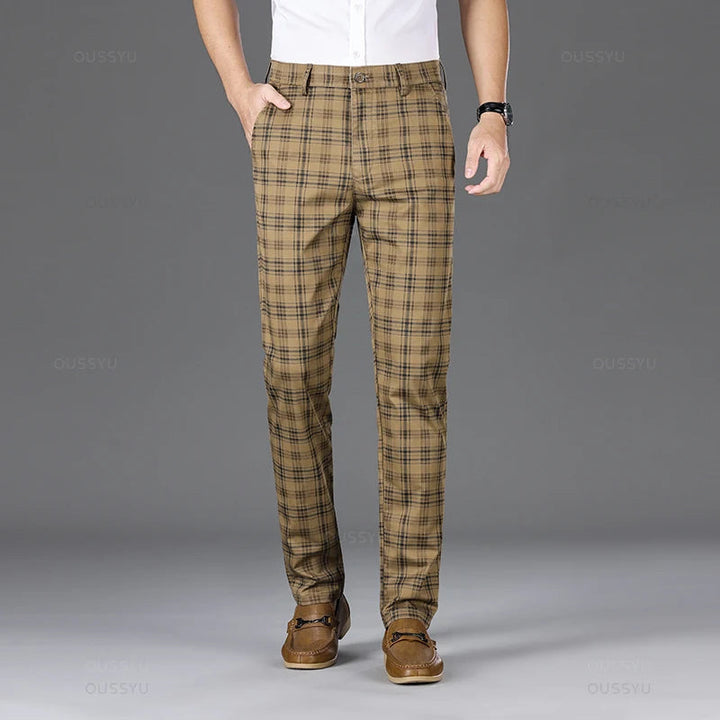 Thijs | Klassieke geruite herenpantalon in de kleur Khaki voor heren in Heritage stijl geschikt voor alle seizoenen.