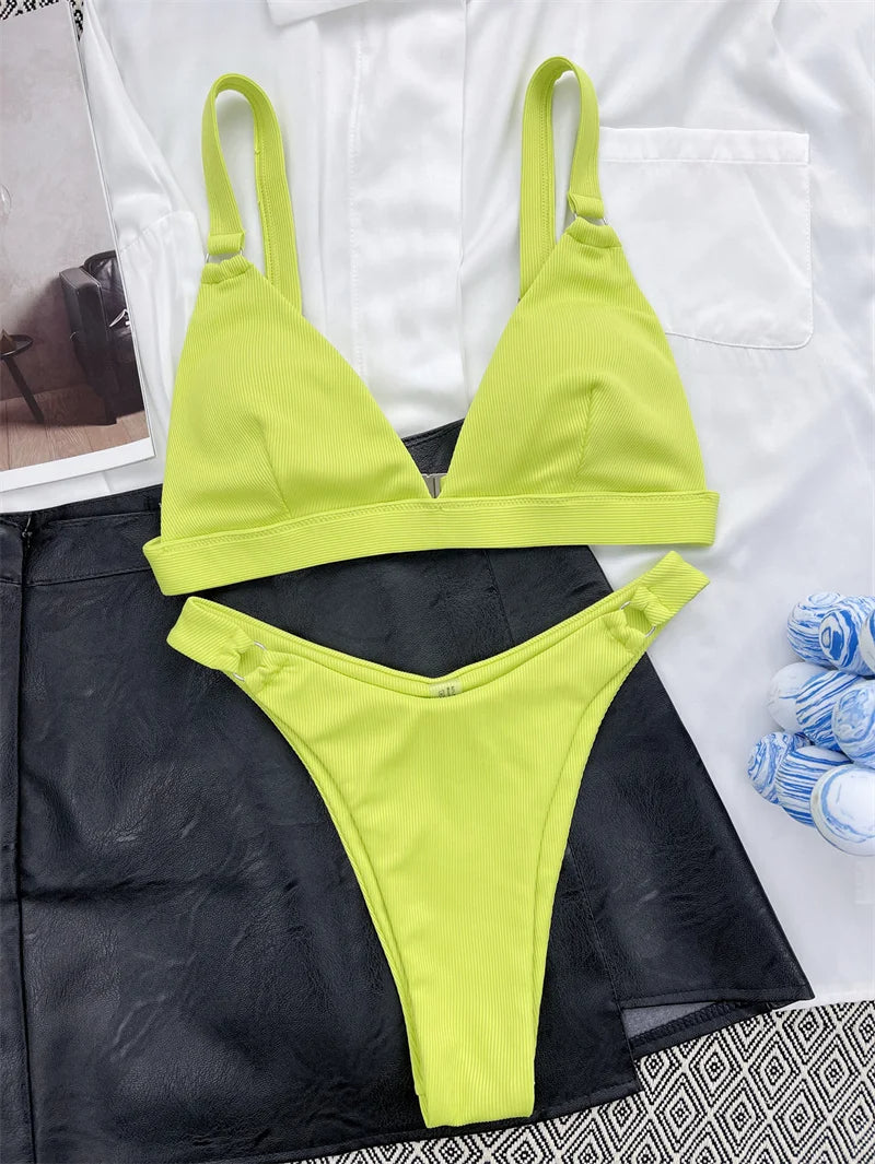 Vera | Unieke & trendy bikini in de kleur Zwart voor dames in Beach stijl ideaal voor de zomer.