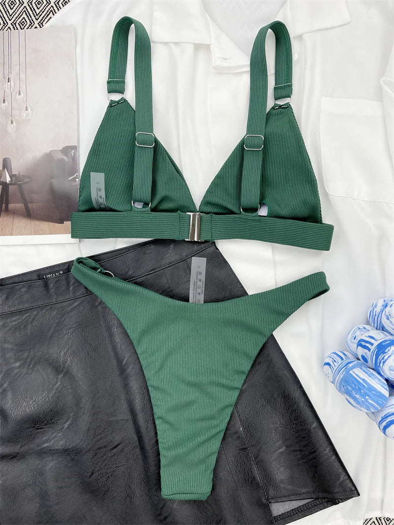 Vera | Unieke & trendy bikini in de kleur Zwart voor dames in Beach stijl ideaal voor de zomer.