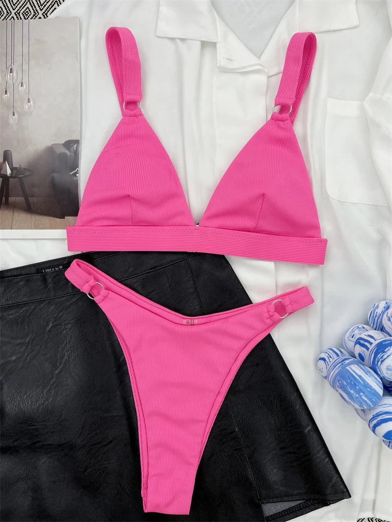 Vera | Unieke & trendy bikini in de kleur Zwart voor dames in Beach stijl ideaal voor de zomer.