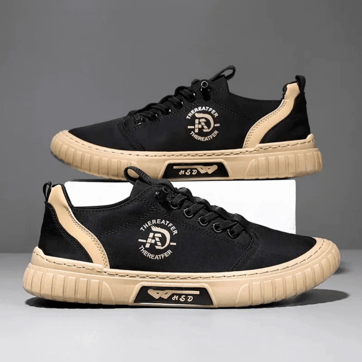 Lage sneakers met dikke zool