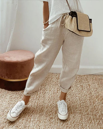 Laura | Pantalon van cotton en linnen in de kleur Beige voor dames in Formal stijl ideaal voor de herfst.