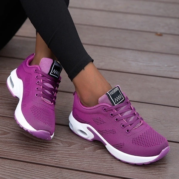 Walkers | Orthopedische Vrouwen Loop Schoenen in de kleur Paars voor dames in stijl geschikt voor alle seizoenen.